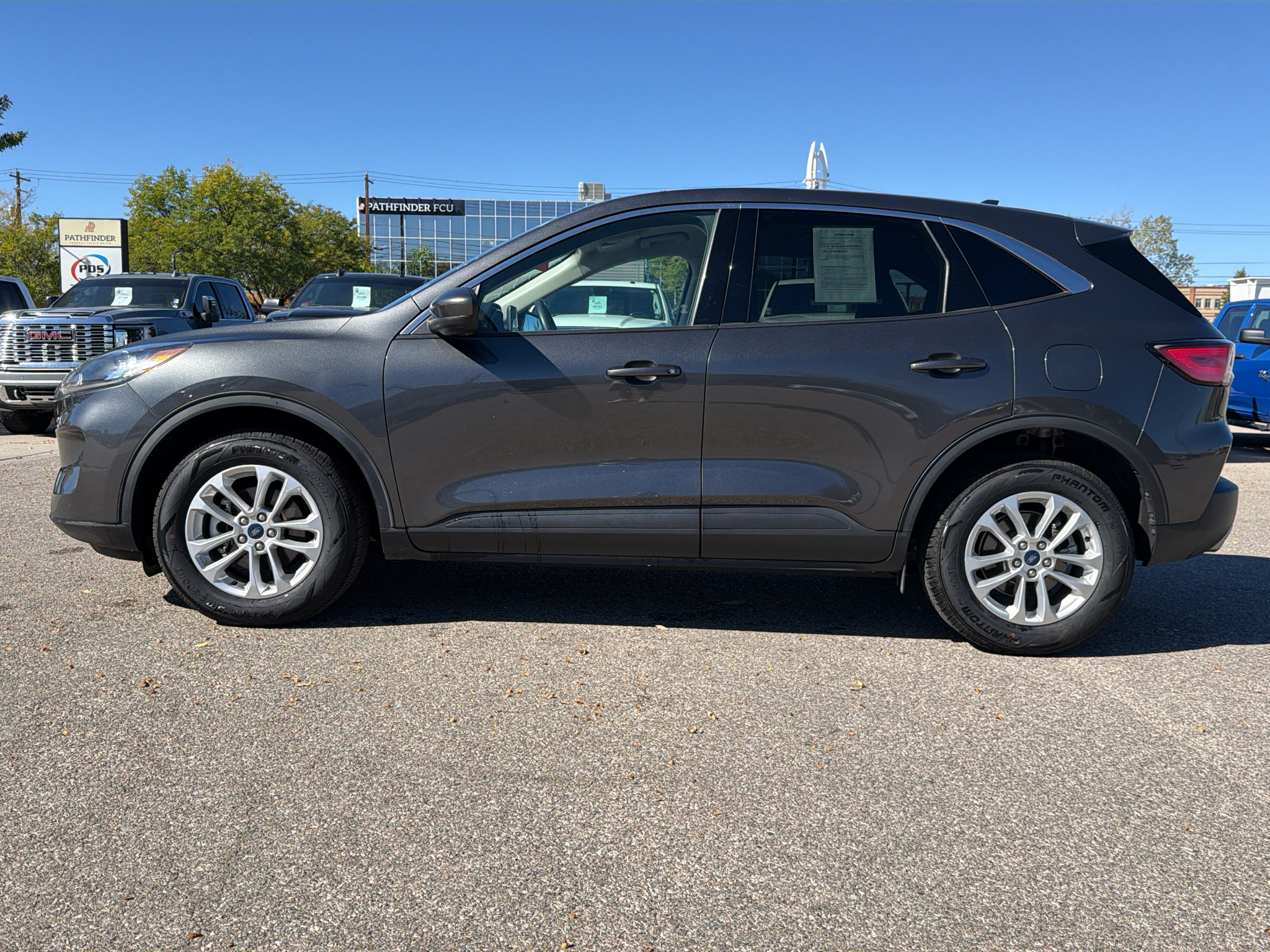 Used 2020 Ford Escape SE AWD/4WD image 2