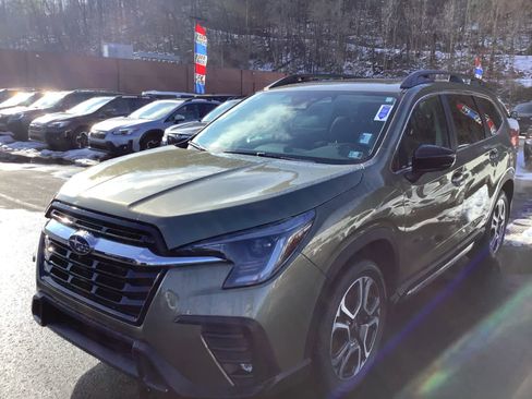 Certified 2025 Subaru Ascent Limited image 4