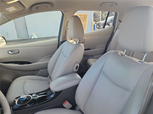 Used 2012 Nissan Leaf SL image 17
