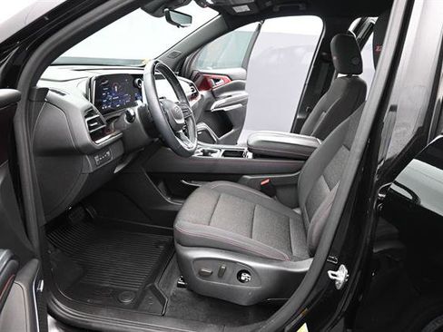 Used 2024 Chevrolet Traverse Z71 w/ Enhanced Driving Package AWD/4WD image 14