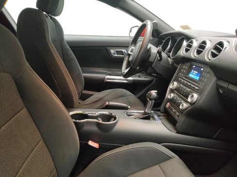 Used 2016 Ford Mustang V6 w/ Equipment Group 051A image 21