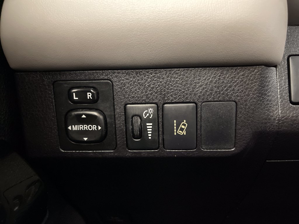 Used 2016 Toyota RAV4 Limited w/ Advanced Technology Package AWD/4WD image 28