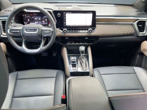 Used 2024 GMC Canyon Denali image 15