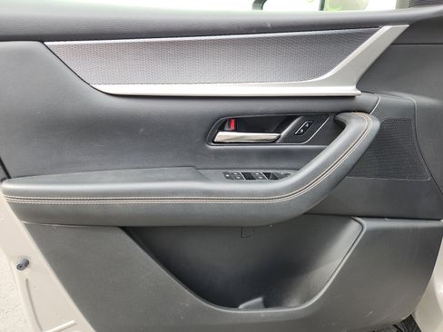 Used 2024 MAZDA CX-90 3.3 Turbo w/ Preferred Plus image 9