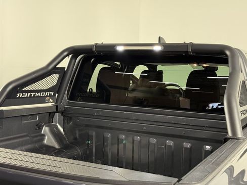 Used 2023 Nissan Frontier SV w/ Midnight Edition Package image 31