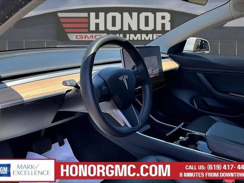 Used 2019 Tesla Model 3 Standard Range RWD image 18