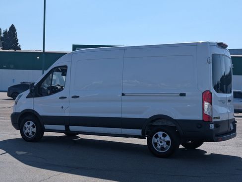Used 2018 Ford Transit 250 148 Medium Roof image 5