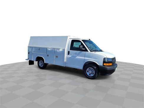 New 2025 Chevrolet Express 3500 w/ Power Convenience Package image 2