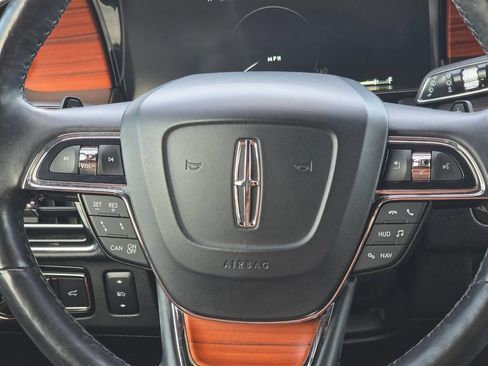 Used 2019 Lincoln Navigator Reserve AWD/4WD image 19