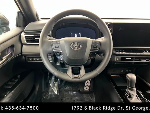 Used 2025 Toyota Camry XSE w/ Premium Package image 12