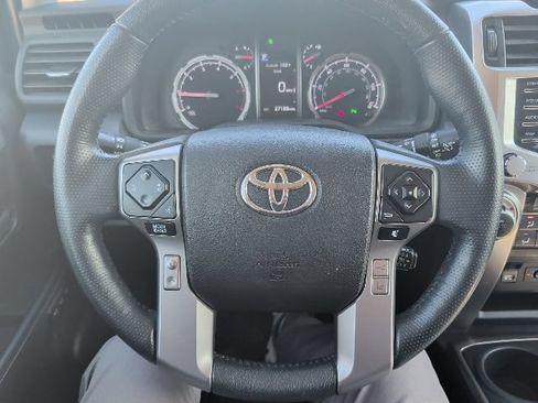 Used 2024 Toyota 4Runner Limited AWD/4WD image 19