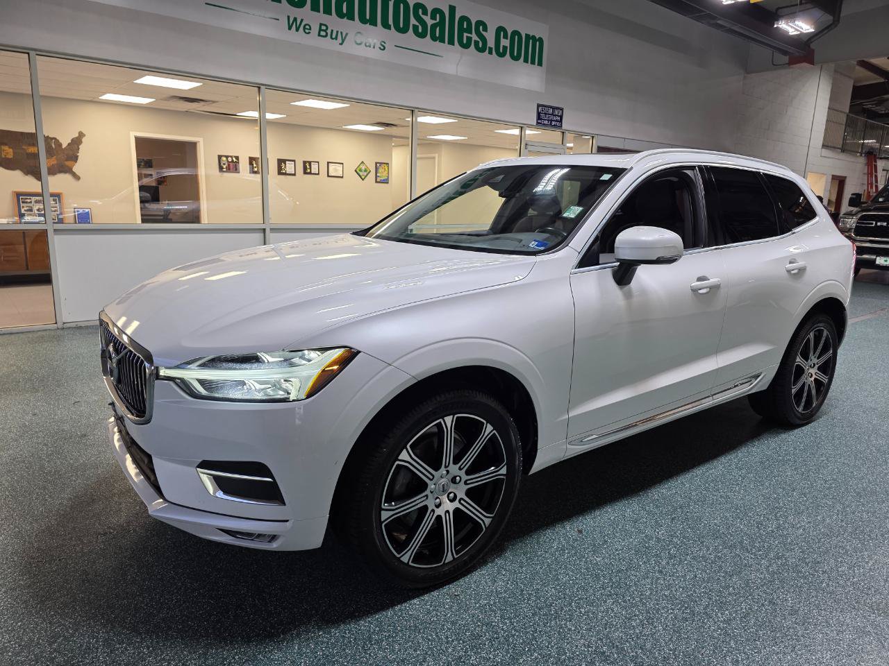 Used 2018 Volvo XC60 T6 Inscription AWD/4WD image 2