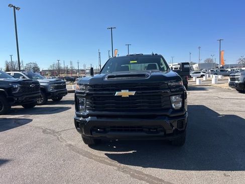 New 2026 Chevrolet Silverado 2500 Custom w/ Custom Value Package AWD/4WD image 8