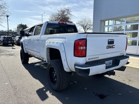 Used 2016 GMC Sierra 2500 Denali w/ Duramax Plus Package image 3