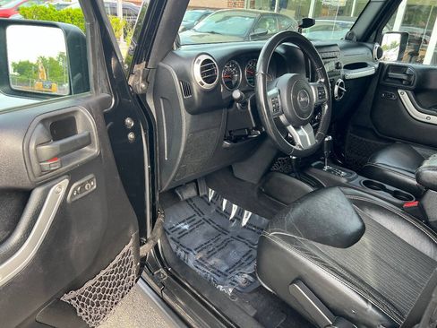 Used 2014 Jeep Wrangler Unlimited Sport AWD/4WD image 17