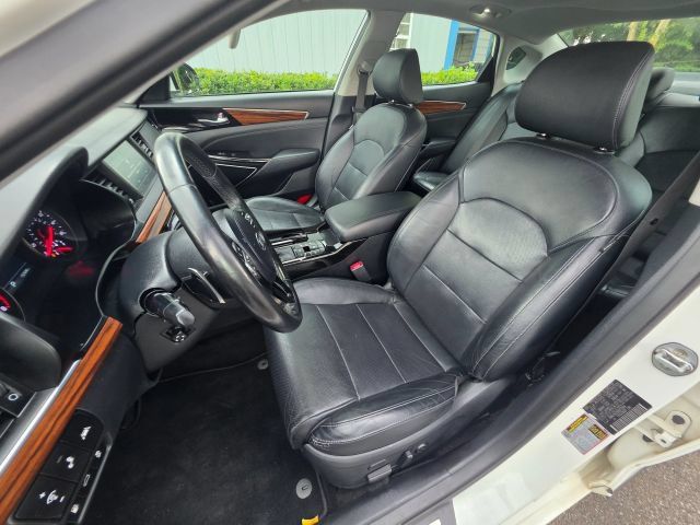 Used 2017 Kia Cadenza Technology FWD image 14