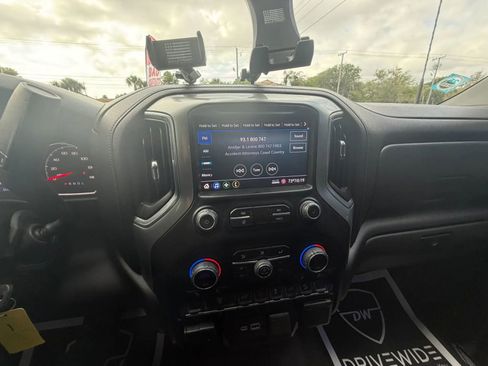 Used 2023 Chevrolet Silverado 2500 LT image 21