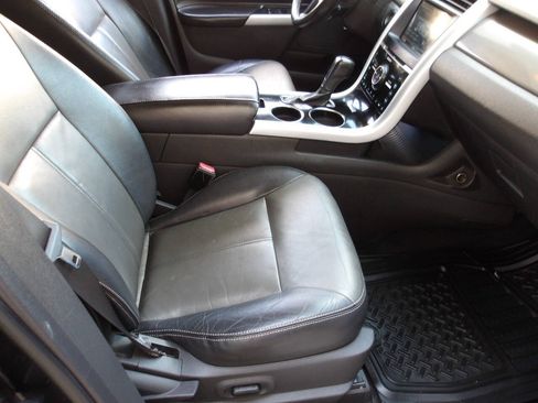 Used 2011 Ford Edge Sport w/ Driver Entry Pkg AWD/4WD image 8