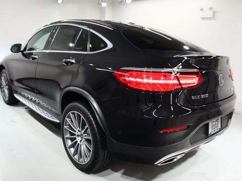 Used 2019 Mercedes-Benz GLC 300 4MATIC Coupe image 14