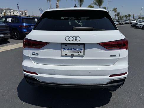 Used 2024 Audi Q3 2.0T Premium Plus w/ Premium Plus Package AWD/4WD image 9
