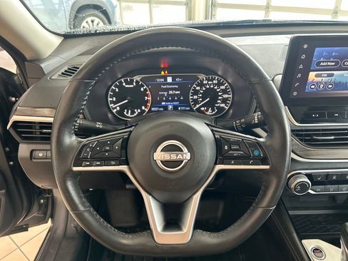 Used 2024 Nissan Altima 2.5 SV w/ SV Premium Package AWD/4WD image 14