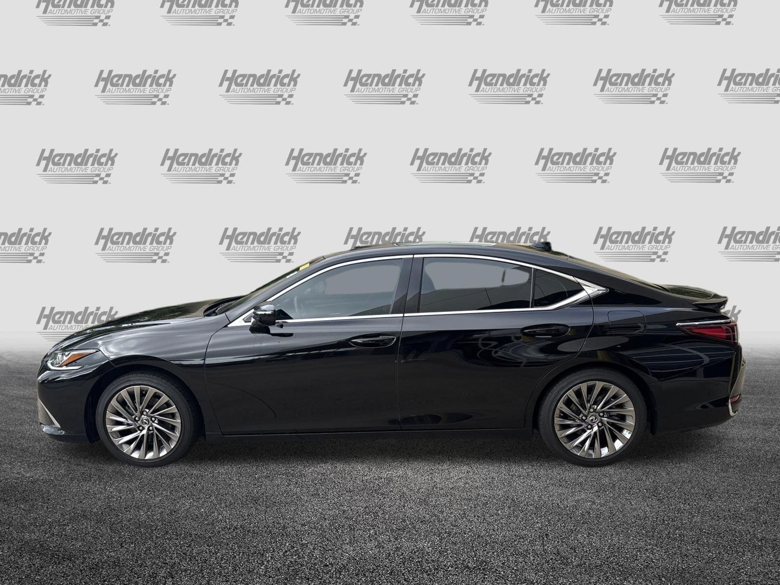 Used 2025 Lexus ES 300h w/ Luxury Package FWD image 7