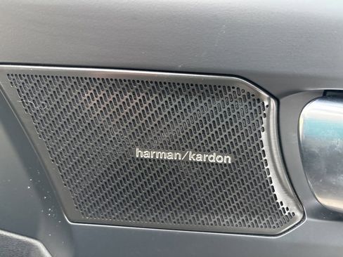 Certified 2023 Volvo XC40 B5 Plus w/ Driver Assist Package image 35