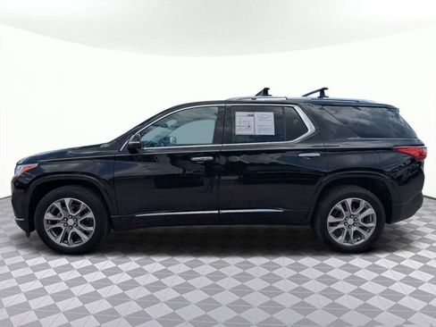 Used 2021 Chevrolet Traverse Premier w/ LPO, 'HIT The Road' Package FWD image 7