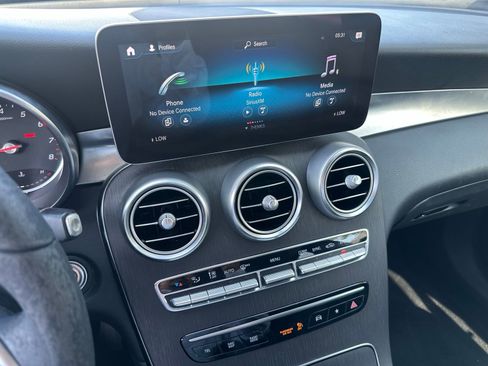 Used 2021 Mercedes-Benz GLC 300 w/ Premium Package image 3