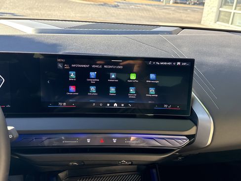 Used 2025 BMW X3 xDrive30i w/ M Sport Package image 17