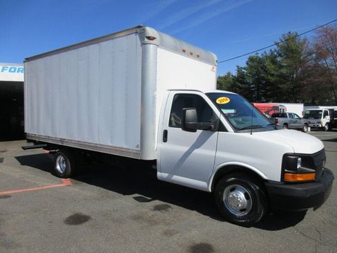 Used 2014 Chevrolet Express 3500 Extended image 1