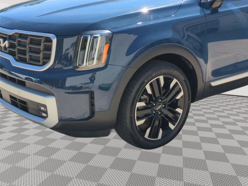 Used 2024 Kia Telluride SX AWD/4WD image 9