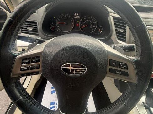 Used 2014 Subaru Outback 2.5i Premium w/ Moonroof Package AWD/4WD image 6