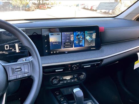 New 2026 Nissan Kicks SV image 5