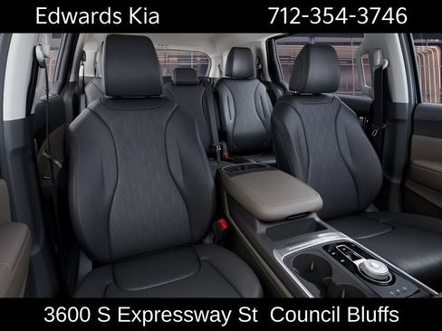 New 2026 Kia Carnival EX FWD image 17