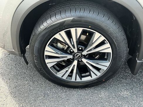 Certified 2023 Nissan Rogue SV w/ SV Premium B Package FWD image 9