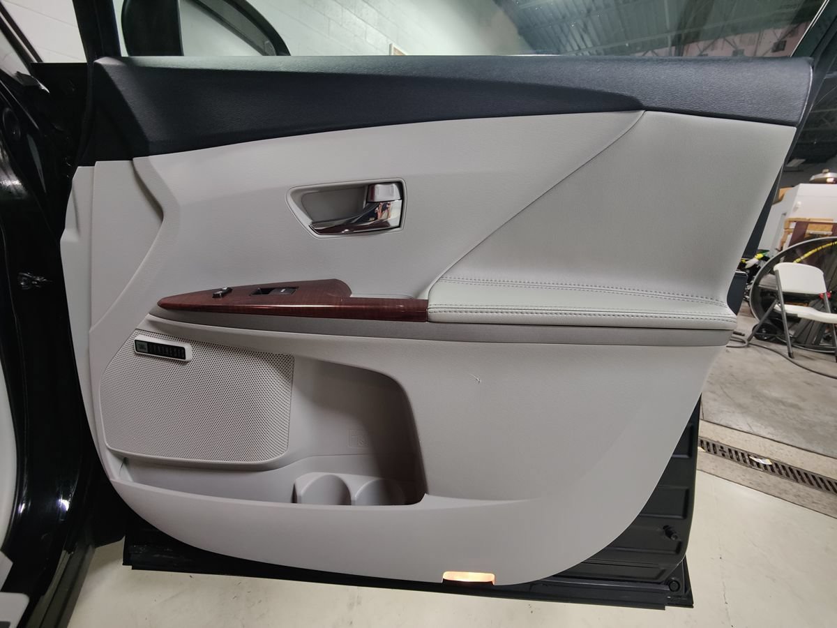 Used 2009 Toyota Venza FWD image 10