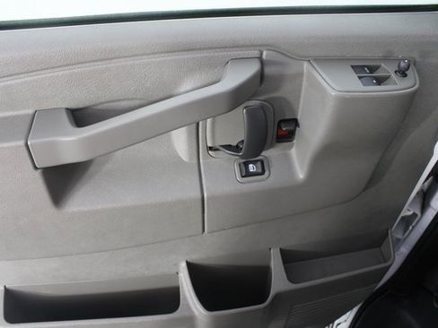 Used 2016 Chevrolet Express 3500 LT w/ LT Preferred Equipment Group image 10