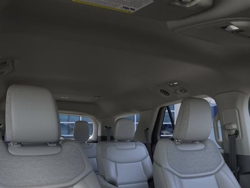 New 2026 Ford Explorer Active w/ Active Comfort Package RWD image 22