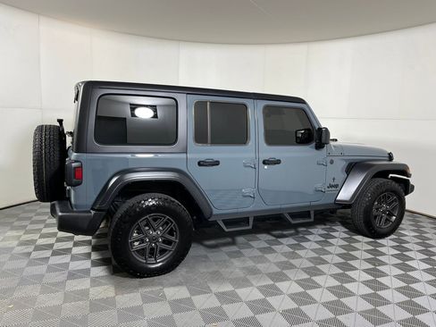 Used 2024 Jeep Wrangler Sport S image 20