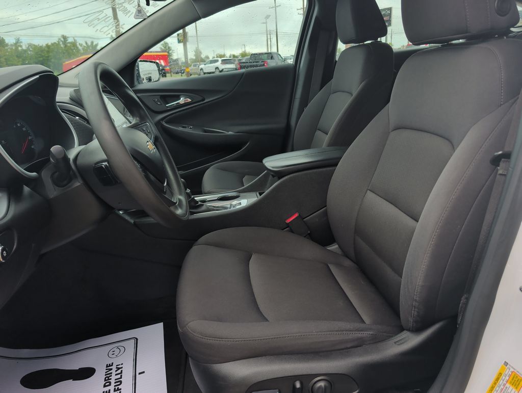 Used 2023 Chevrolet Malibu LT FWD image 8