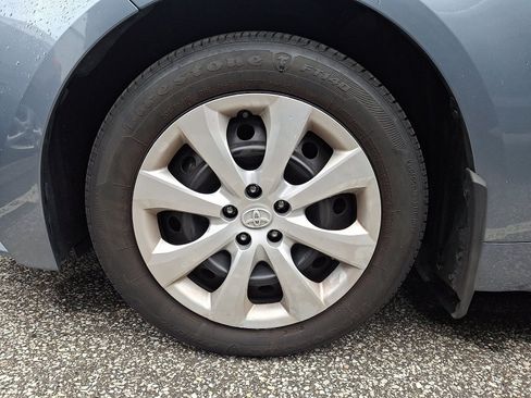 Used 2024 Toyota Corolla LE FWD image 3