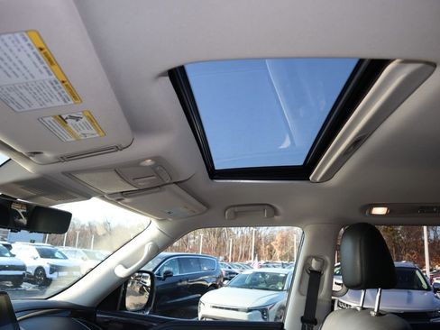 Used 2024 INFINITI QX80 Luxe image 15