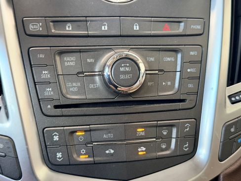 Used 2010 Cadillac SRX Luxury FWD image 19