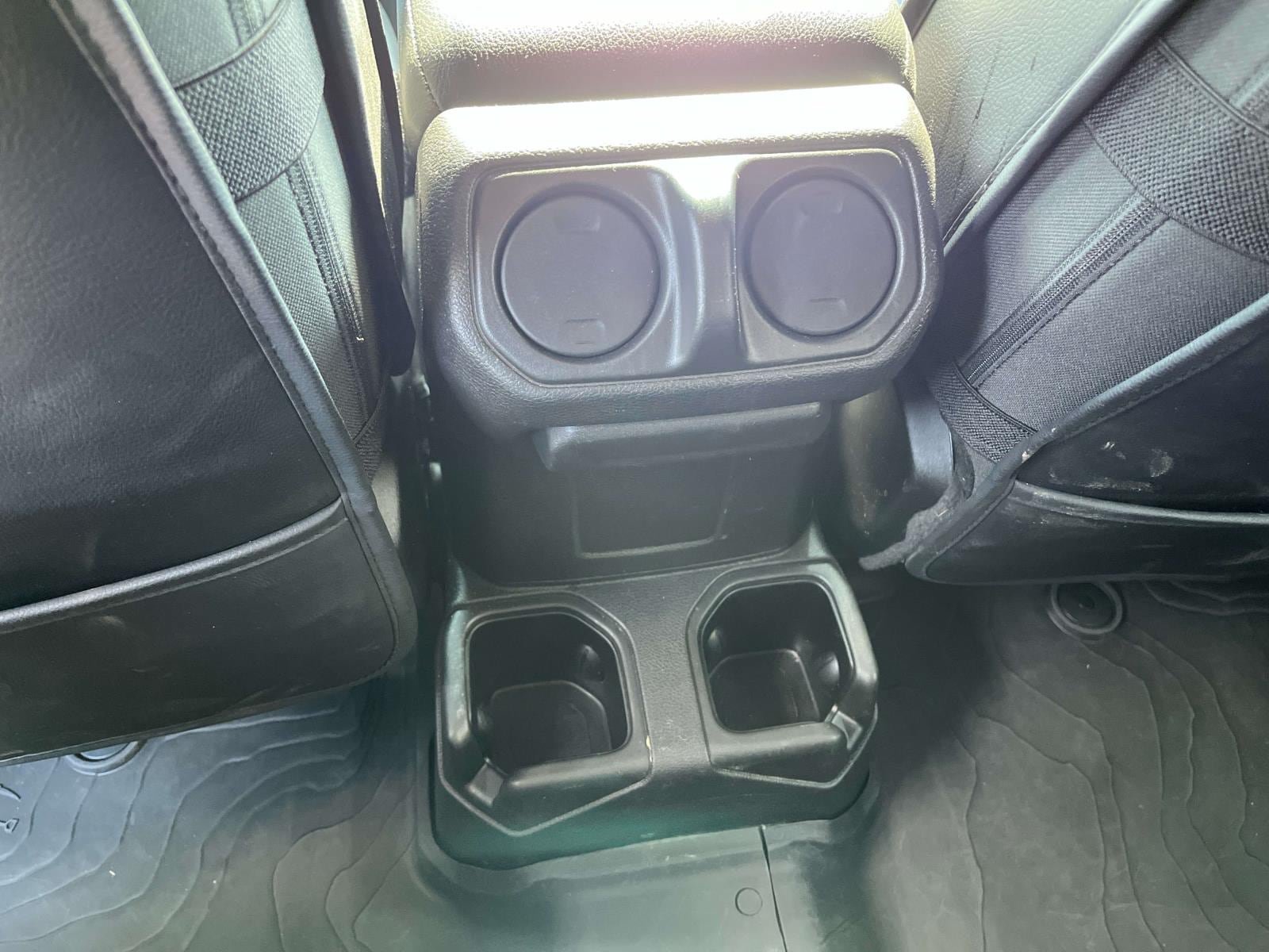 Used 2022 Jeep Wrangler Unlimited Sport AWD/4WD image 17
