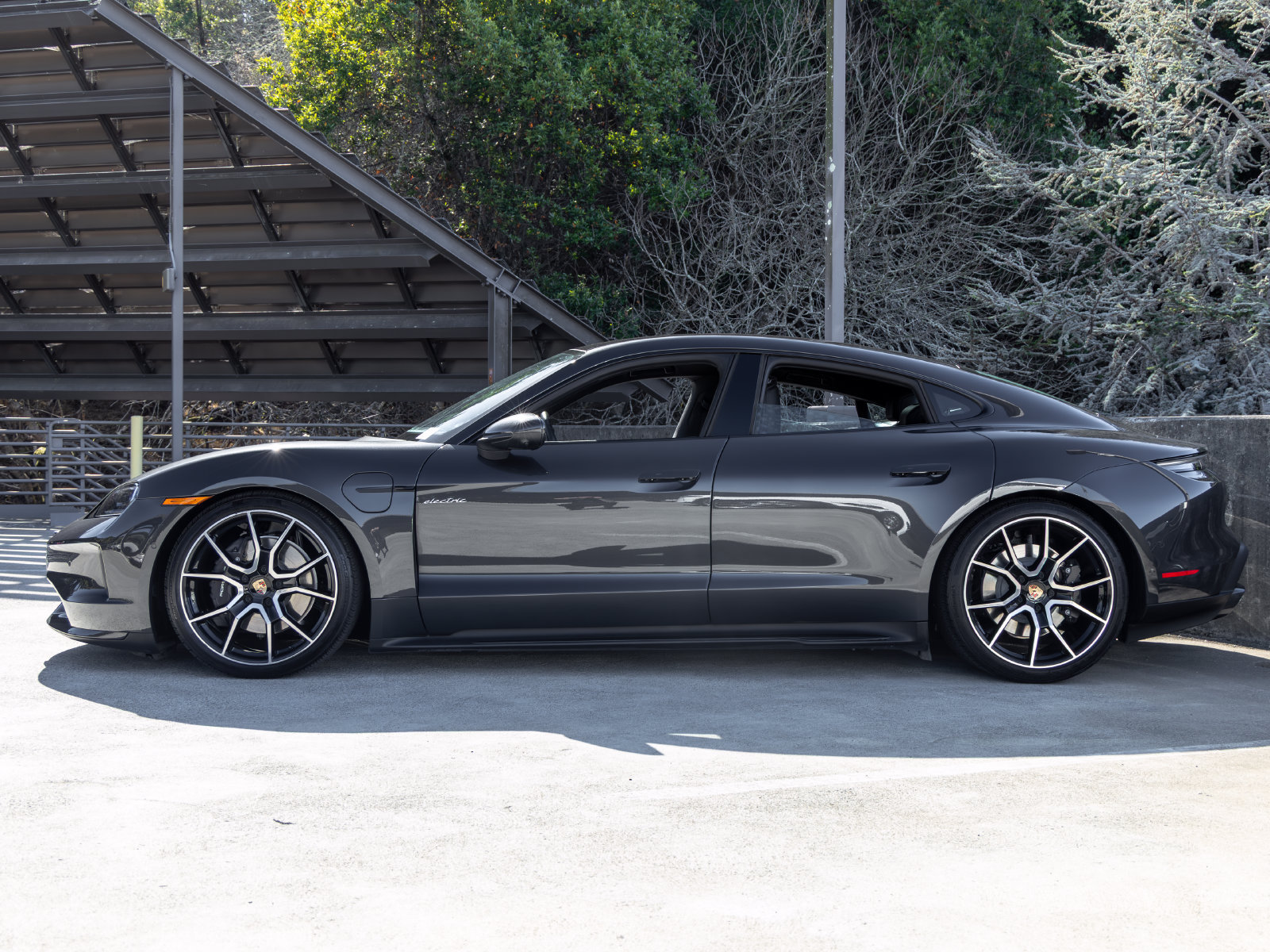 Certified 2026 Porsche Taycan AWD/4WD image 2