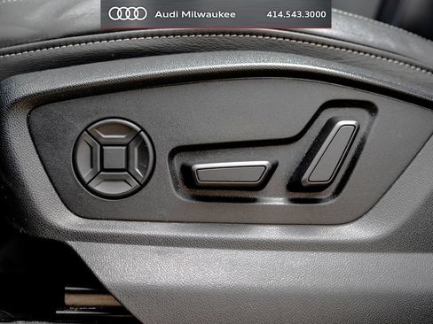 Used 2023 Audi Q8 Premium Plus AWD/4WD image 22