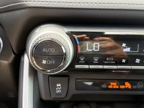 Used 2023 Toyota RAV4 XLE Premium FWD image 22