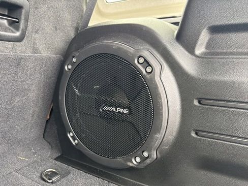 Used 2020 Jeep Wrangler Unlimited Sahara image 8