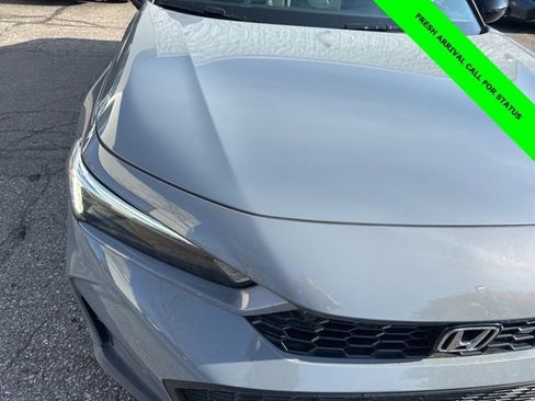 Used 2025 Honda Civic Sport Touring image 3